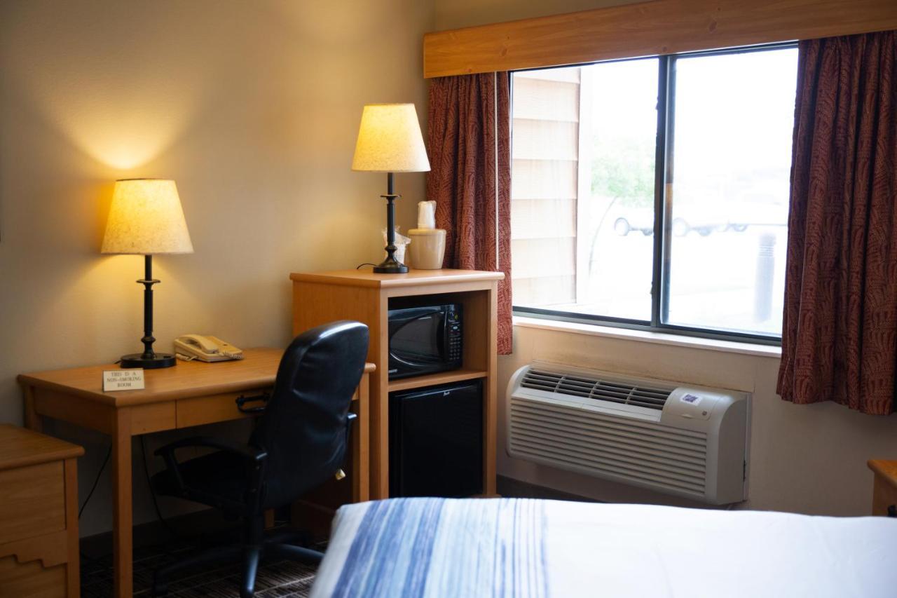 Americinn By Wyndham Pampa Event Center Εξωτερικό φωτογραφία